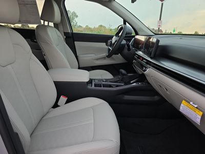 2026 Kia Sorento — photo 12 view