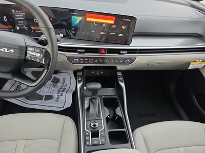 2026 Kia Sorento — photo 8 view