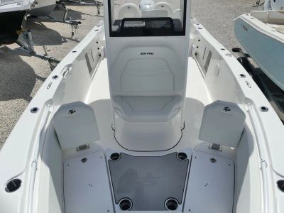 2026 Sea Pro 245 FLX — photo 13 view