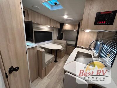 2025 Winnebago Micro Minnie - Photo 10