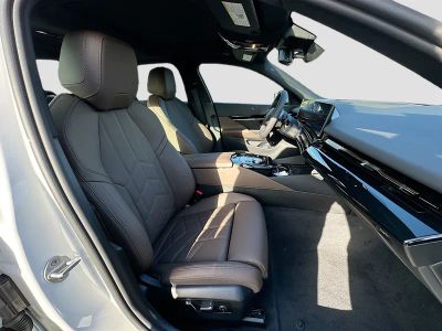 2026 BMW 5 Series — photo 23 view
