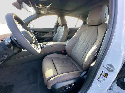 2026 BMW 5 Series — photo 15 view