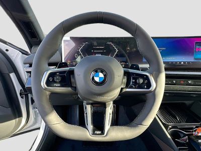 2026 BMW 5 Series — photo 8 view
