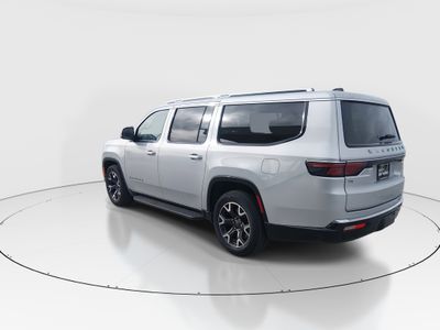 2024 Jeep Wagoneer L - Photo 5