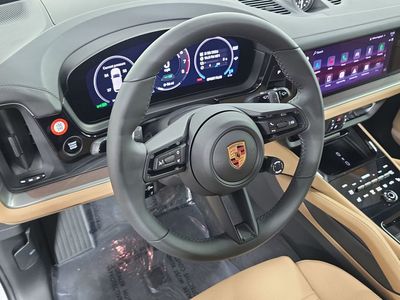 2026 Porsche Cayenne E-Hybrid - Photo 4