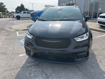 2026 Chrysler Pacifica - Photo 9