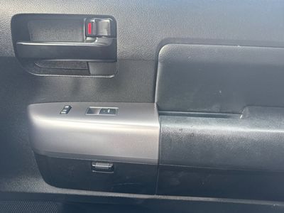 2026 2019 Toyota Sequoia - Photo 18