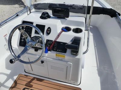 2023 Sea Pro 172 Bay — photo 8 view