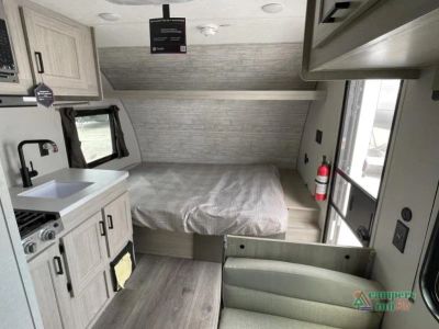 2026 Coachmen RV Catalina Summit Series 7 - Photo 13