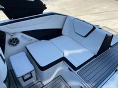 2026 Yamaha 222 S - Photo 17