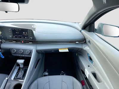 2026 Hyundai ELANTRA — photo 16 view