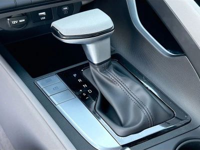 2026 Hyundai ELANTRA — photo 25 view