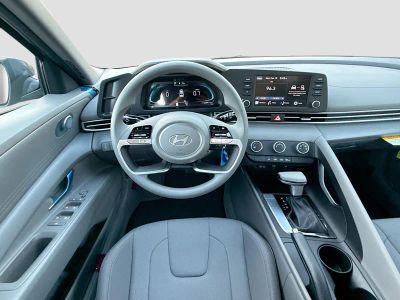 2026 Hyundai ELANTRA — photo 15 view