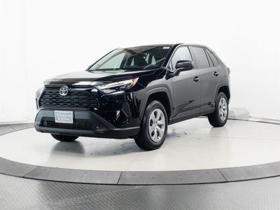 2025 Toyota RAV4 - Photo 3