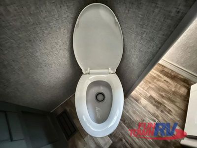 2025 Redwood RV Regency - Photo 45