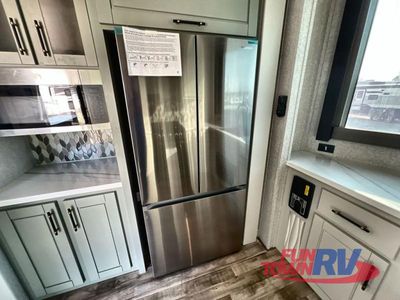 2025 Redwood RV Regency - Photo 31