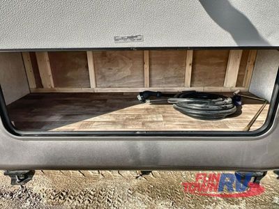 2025 Redwood RV Regency - Photo 19
