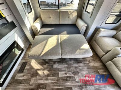 2025 Redwood RV Regency - Photo 40