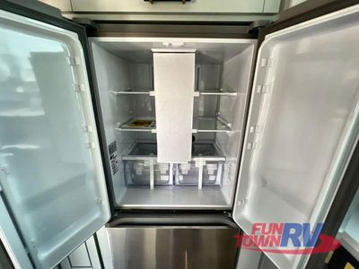 2025 Redwood RV Regency - Photo 32