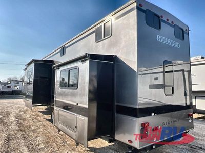 2025 Redwood RV Regency - Photo 24