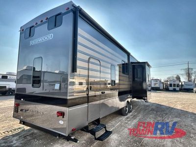 2025 Redwood RV Regency - Photo 23