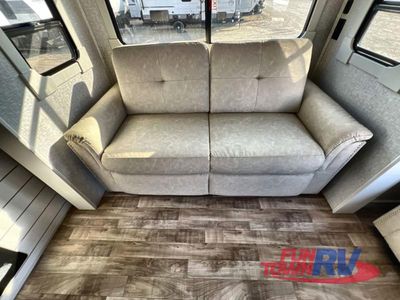 2025 Redwood RV Regency - Photo 39
