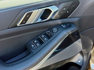 2026 BMW X5 — photo 23 view