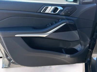 2026 BMW X5 — photo 22 view