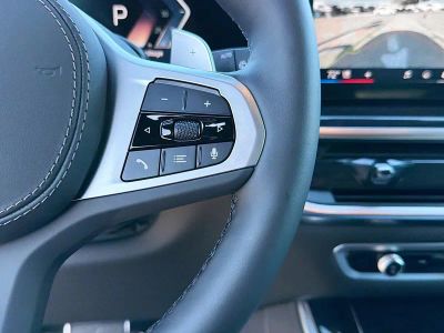2026 BMW X5 — photo 39 view