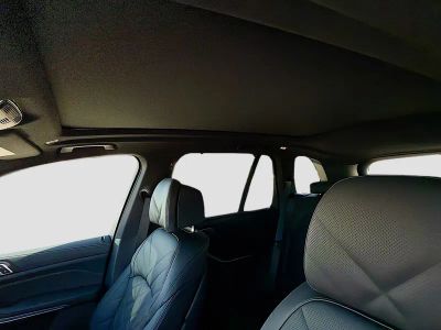 2026 BMW X5 — photo 27 view