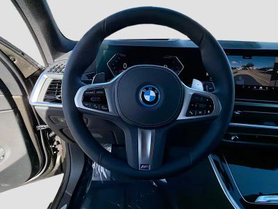 2026 BMW X5 — photo 40 view