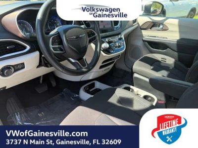 2023 Chrysler Voyager — photo 18 view
