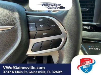 2023 Chrysler Voyager — photo 22 view