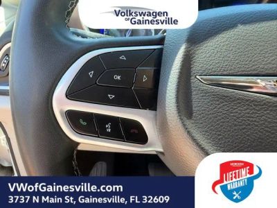 2023 Chrysler Voyager — photo 21 view