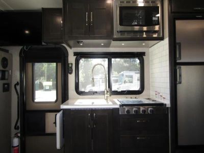2022 Dynamax ISATA 3 SERIES - Photo 8