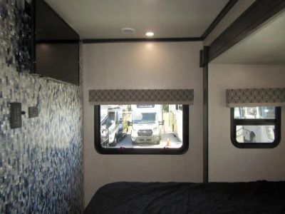 2022 Dynamax ISATA 3 SERIES - Photo 17
