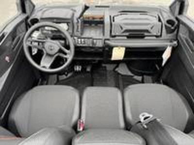 2026 Can-Am Defender MAX X mr HD11 with half-doors Dark Wildland Camo - Photo 10