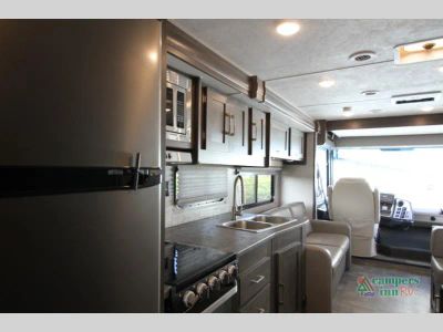2022 Coachmen RV Pursuit — photo 17 view