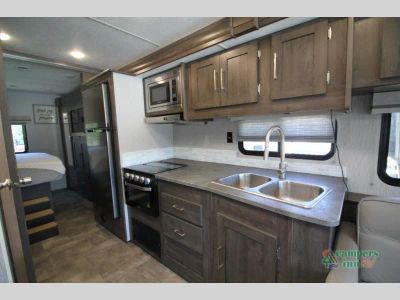2022 Coachmen RV Pursuit — photo 40 view