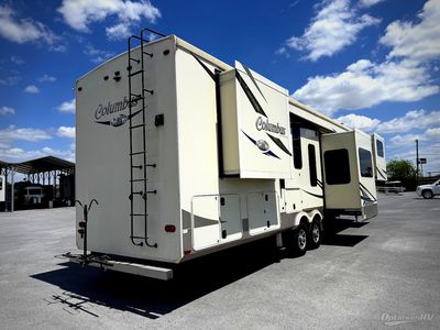 2019 Palomino Columbus - Photo 2