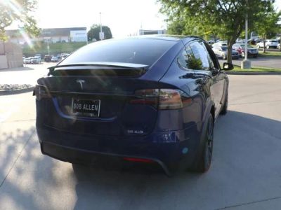 2023 Tesla Model X — detail view