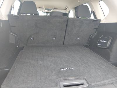 2024 Nissan Rogue — photo 11 view