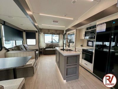 2026 Cherokee Arctic Wolf 3650SUITE - Photo 12