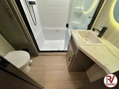 2026 Cherokee Arctic Wolf 3650SUITE - Photo 33
