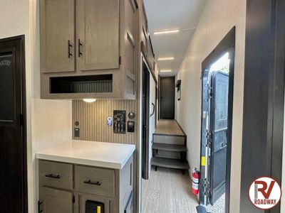 2026 Cherokee Arctic Wolf 3650SUITE - Photo 23
