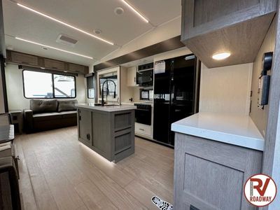 2026 Cherokee Arctic Wolf 3650SUITE - Photo 11