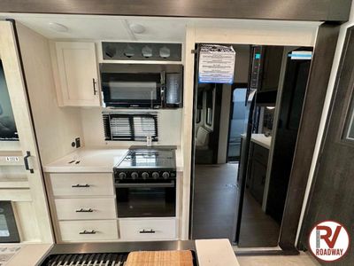 2026 Cherokee Arctic Wolf 3650SUITE - Photo 22