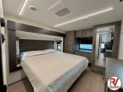 2026 Cherokee Arctic Wolf 3650SUITE - Photo 36
