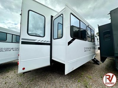 2026 Cherokee Arctic Wolf 3650SUITE - Photo 4