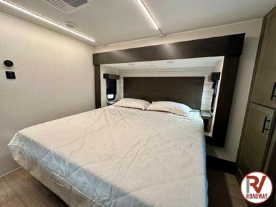 2026 Cherokee Arctic Wolf 3650SUITE - Photo 41